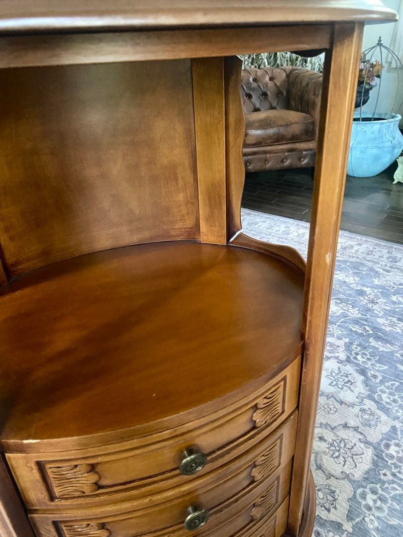 アンティーク調チェスト　猫脚　4段チェスト