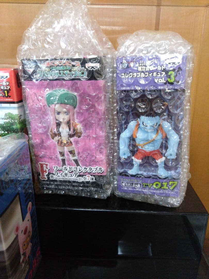 ワンピース　ワールドコレクタブルフィギュア　ストロングワールドなど11点