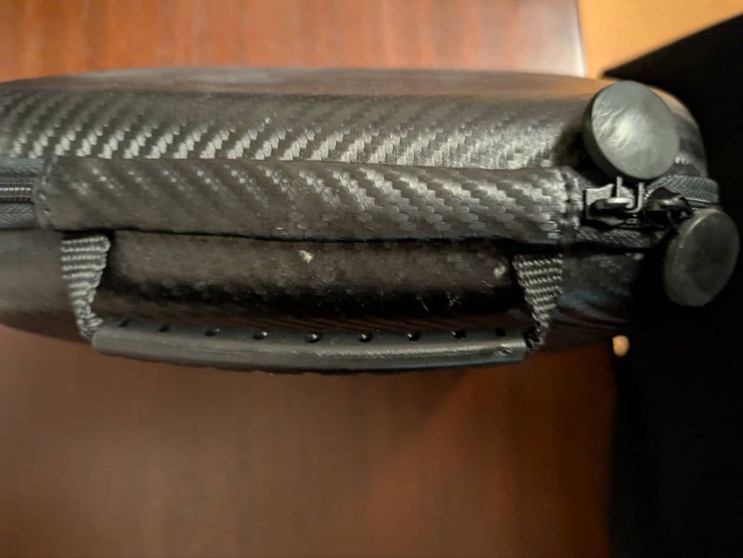 フェラーリ ヘッドホン