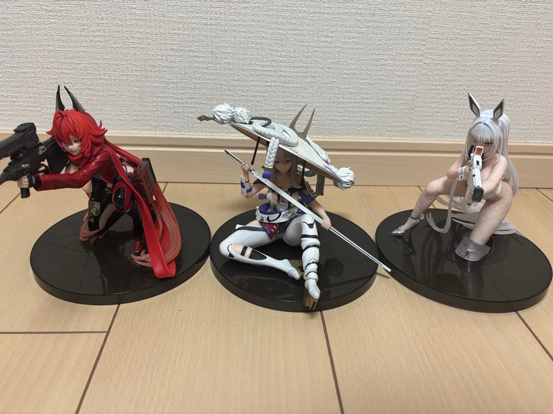NIKKE 一番くじ　フィギュア　セット　ブラン　レッドフード　紅蓮