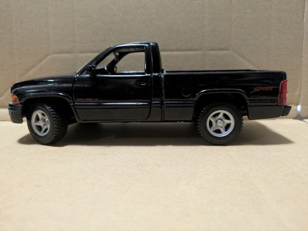 ダッジ・ラム 1/26 マイスト 　Dodge Ram　ブラック　黒