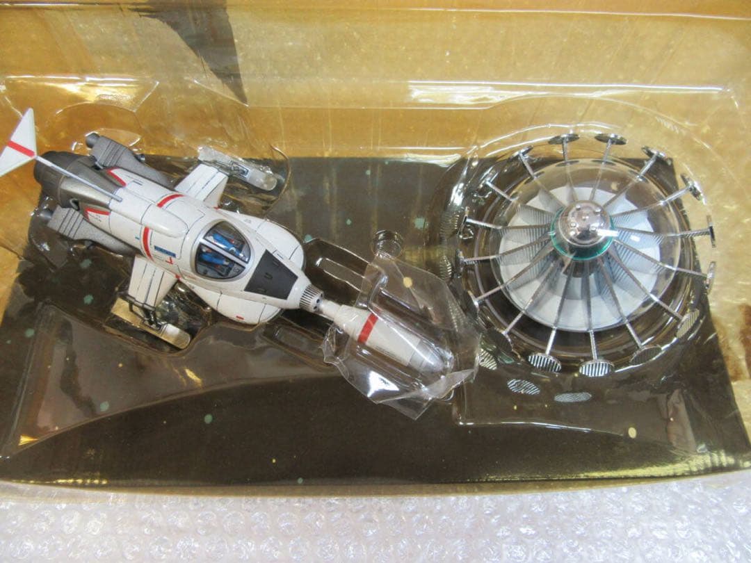 【美品】新世紀合金　謎の円盤UFO /インターセプター & UFO