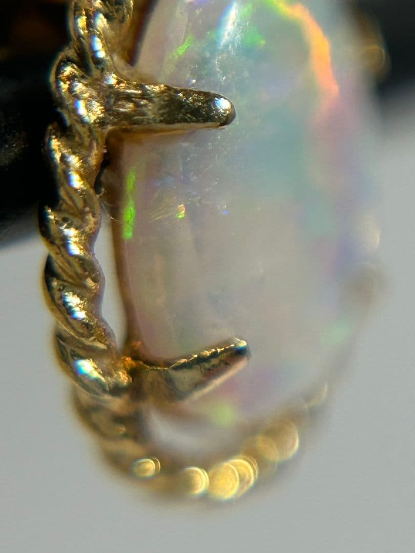 K18　ピアス　金装飾枠　天然オパール　　 レアデザイン　年代物