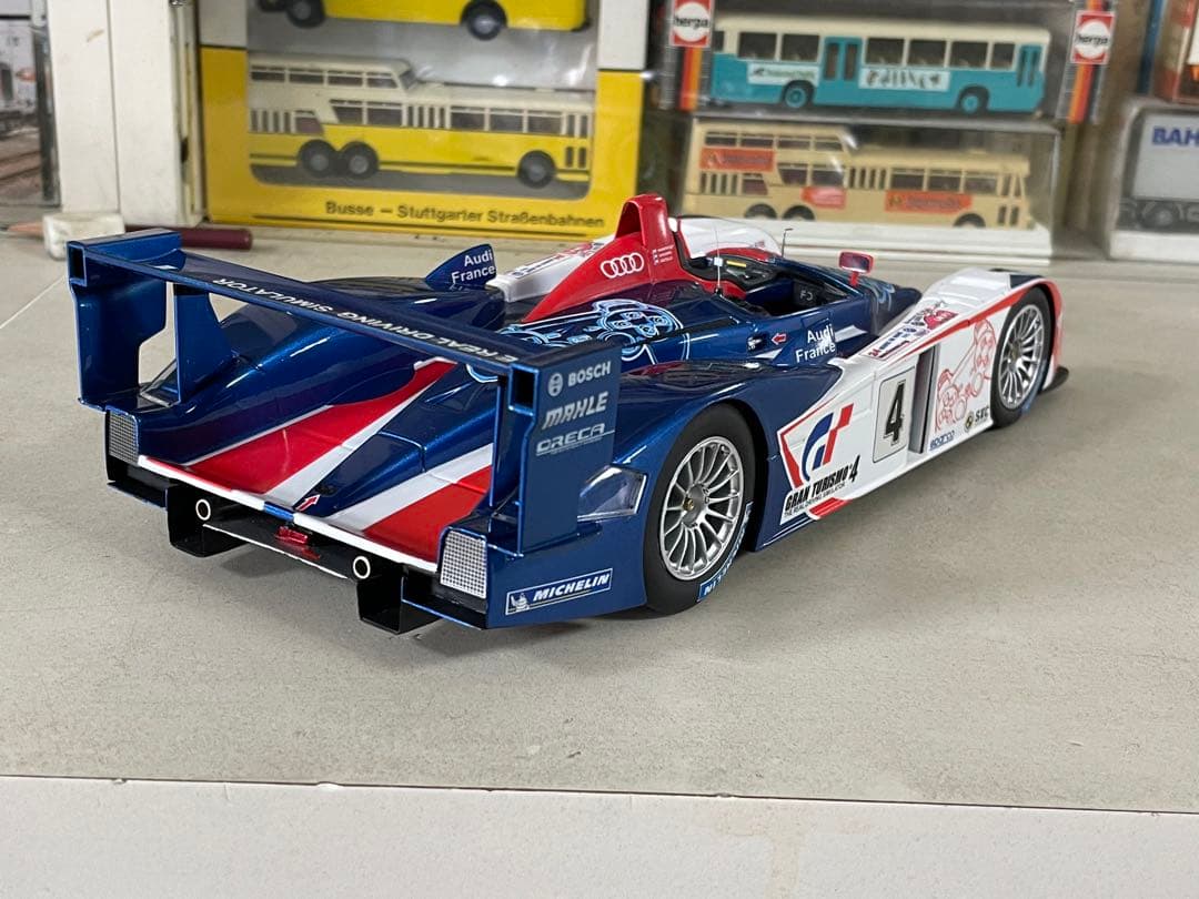 ミニカー Spark 1/18 Audi R8 PlayStation LM2005