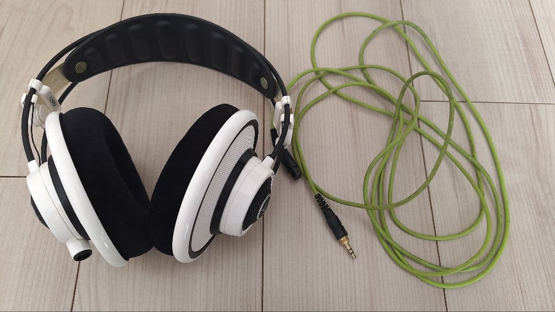 AKG Q701 ホワイト