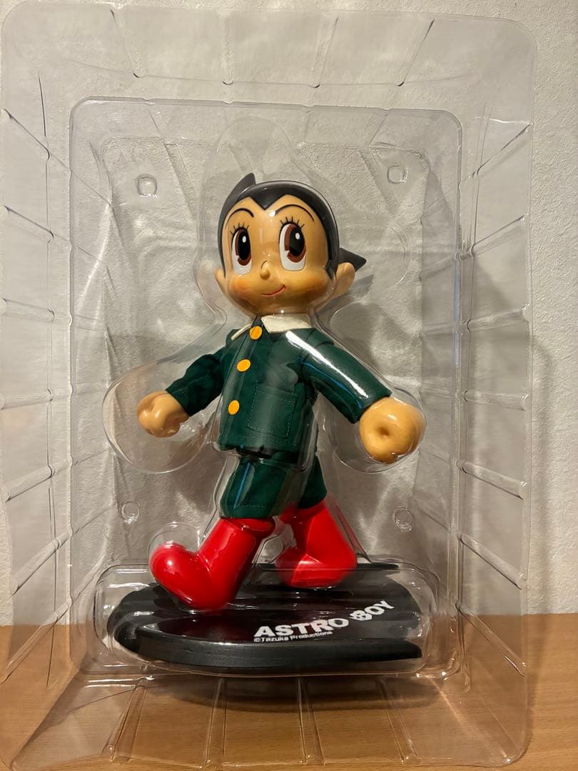 手塚治虫誕生80周年記念 鉄腕アトム ソフビ フィギュア Tシャツ HOOPZ