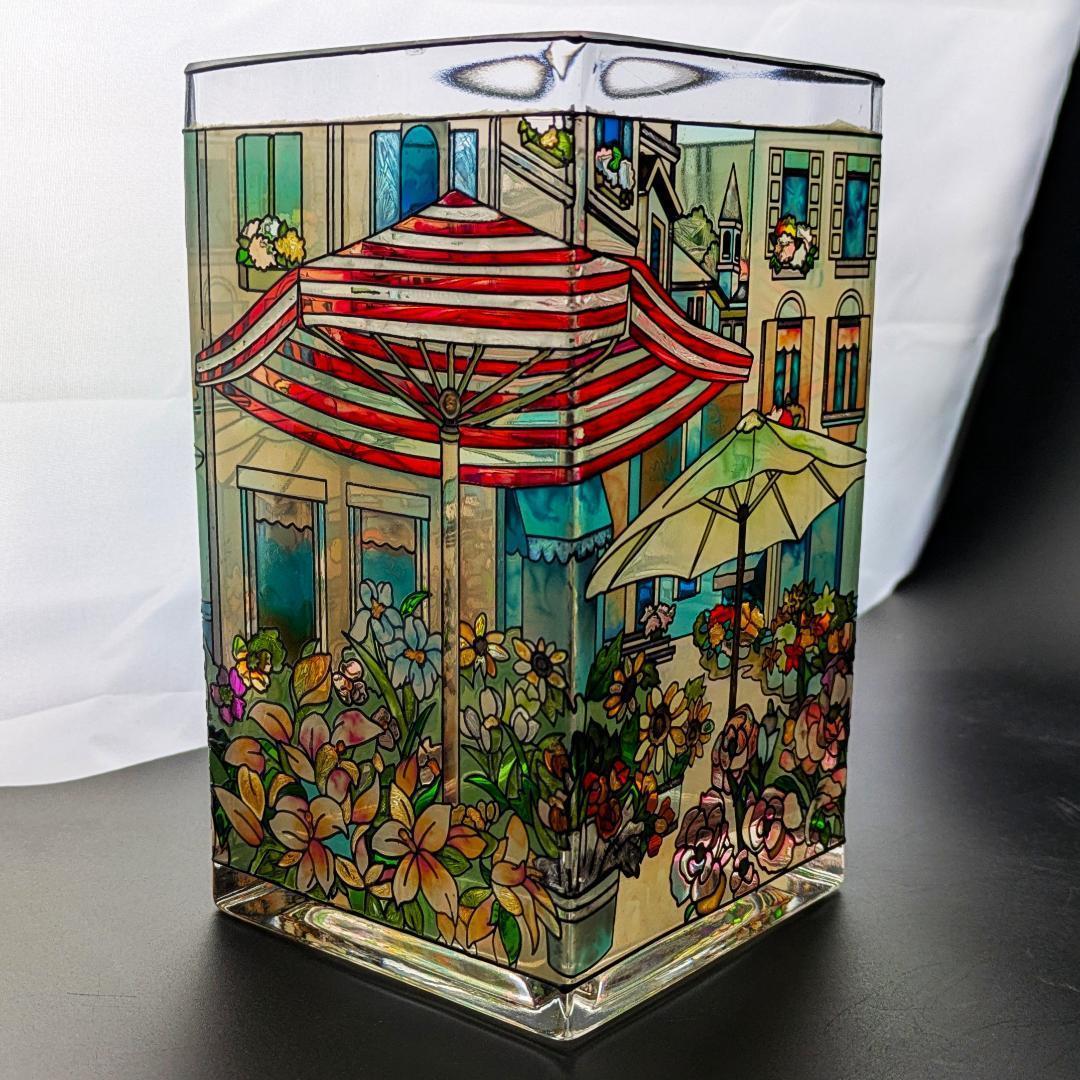 Amia Studios ステンドグラス風ガラス花瓶 ヨーロッパのカフェ街並み