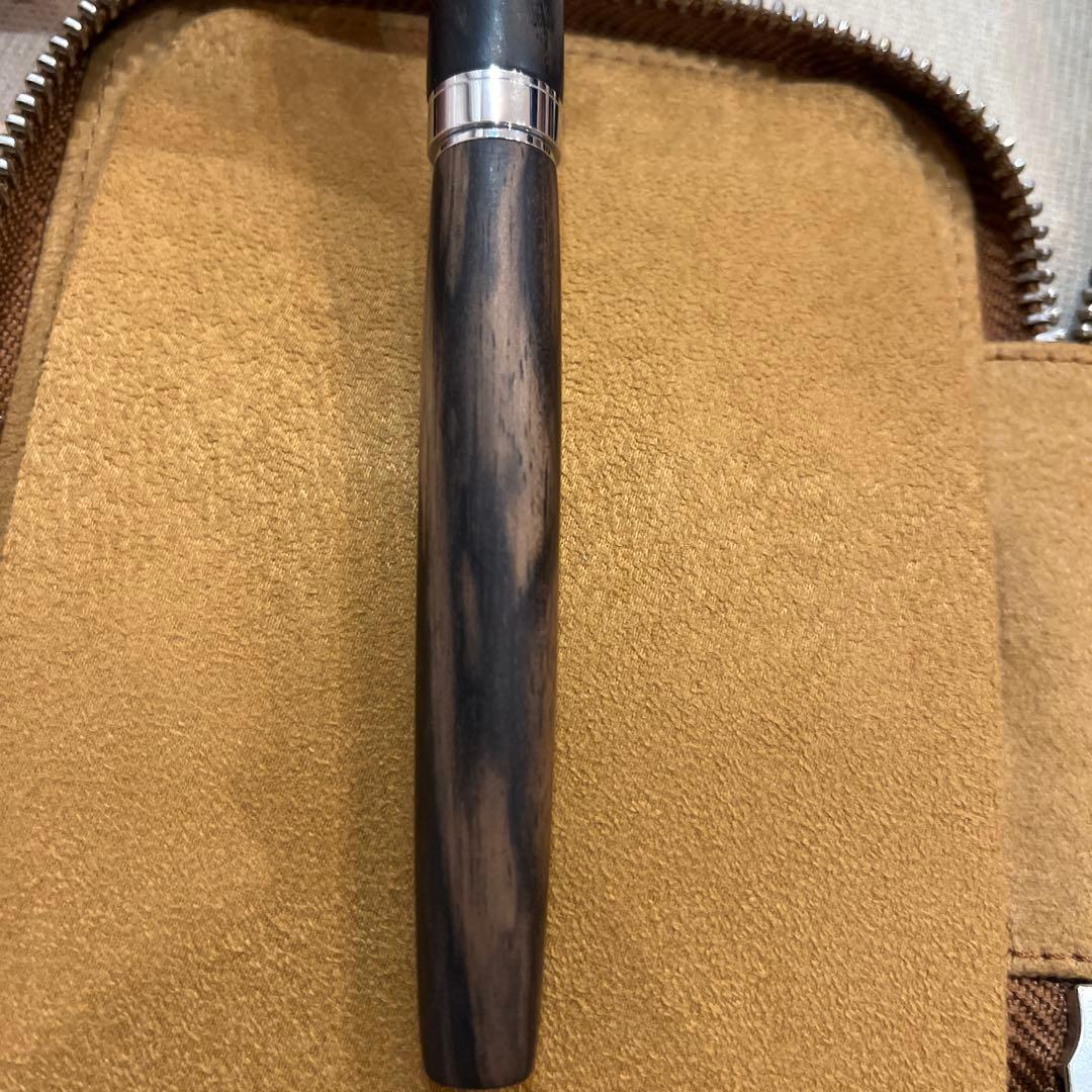 黒柿孔雀杢　極上　万年筆