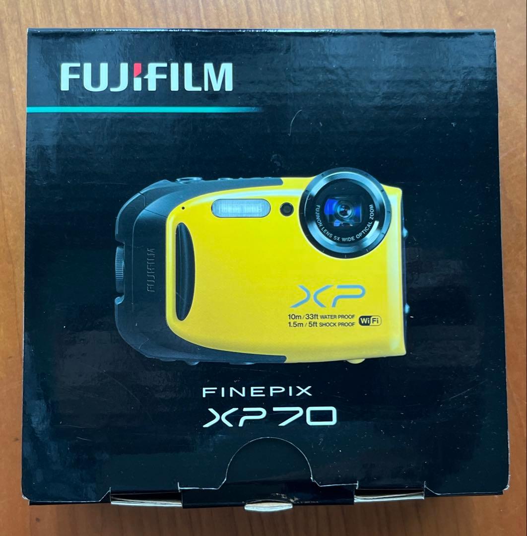 FINEPIX XP70 防水カメラ　レアな広角レンズアダプタ付