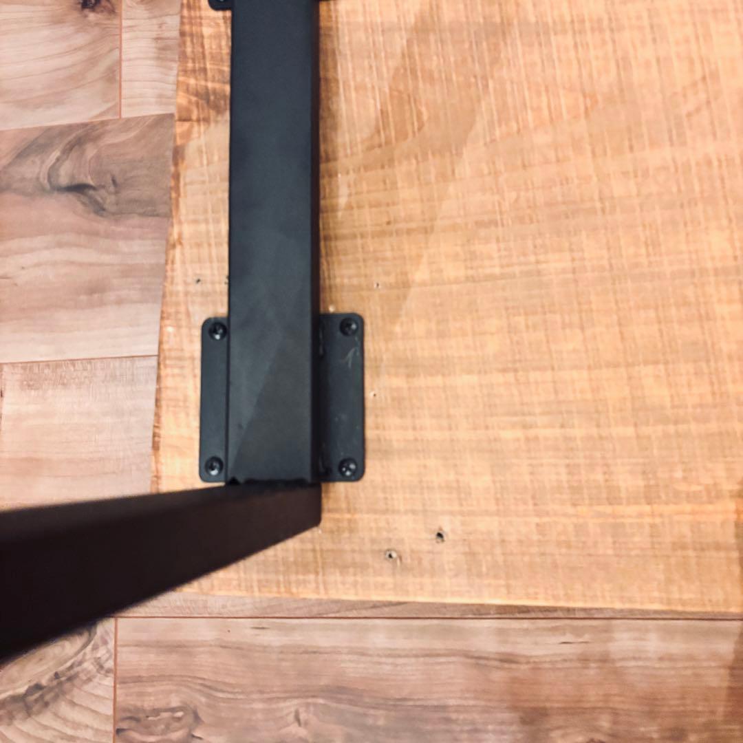 極厚　無垢材のナチュラルテーブル