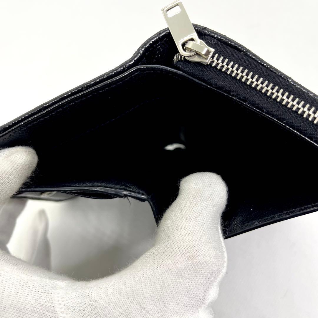 極美品✨イヴサンローラン 二つ折り財布 カサンドラ キャビアスキン Vステッチ