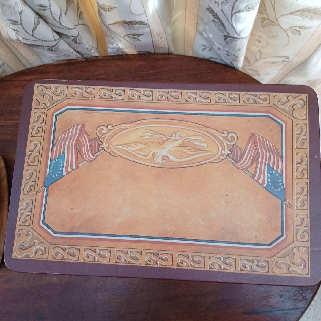 回転木馬のオルゴール付き置物(トビン.フレイ)