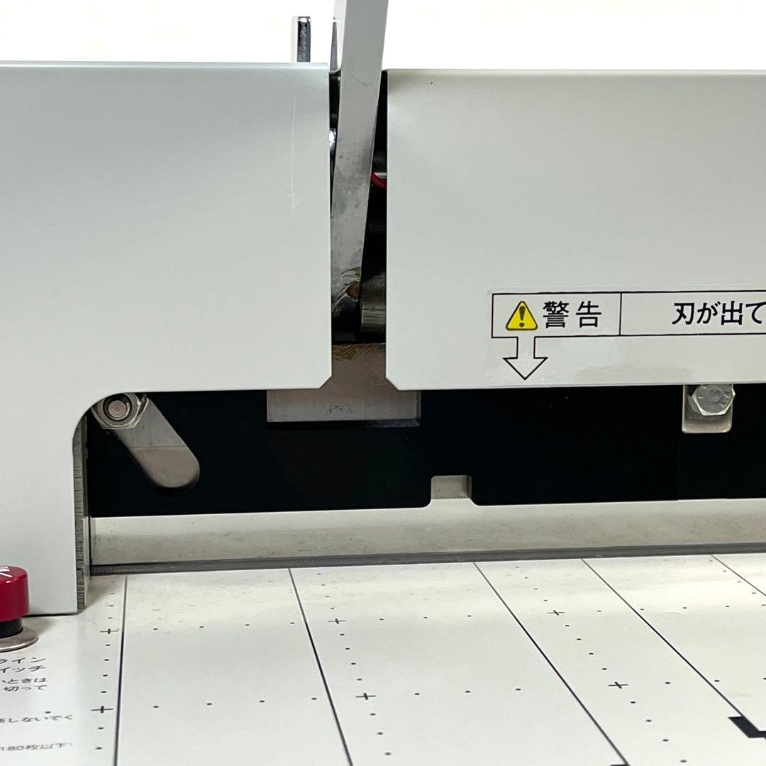 【美品】PLUS PK-513L 手動裁断機 A4 プラス