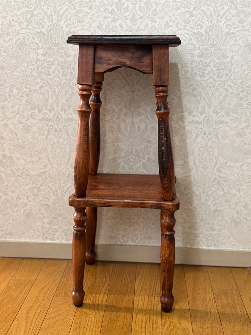 イタリア製＊クラシック木製サイドテーブル