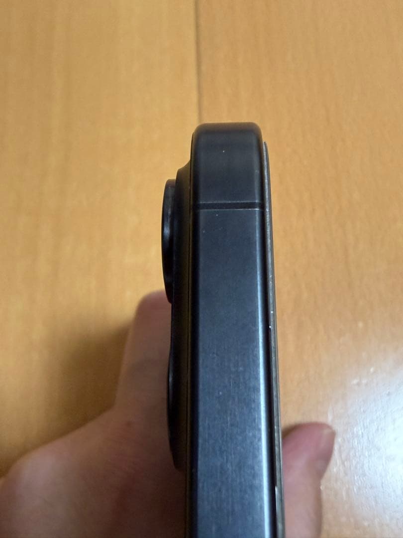 Apple iPhone 15 Pro ブラックチタニウム　128G