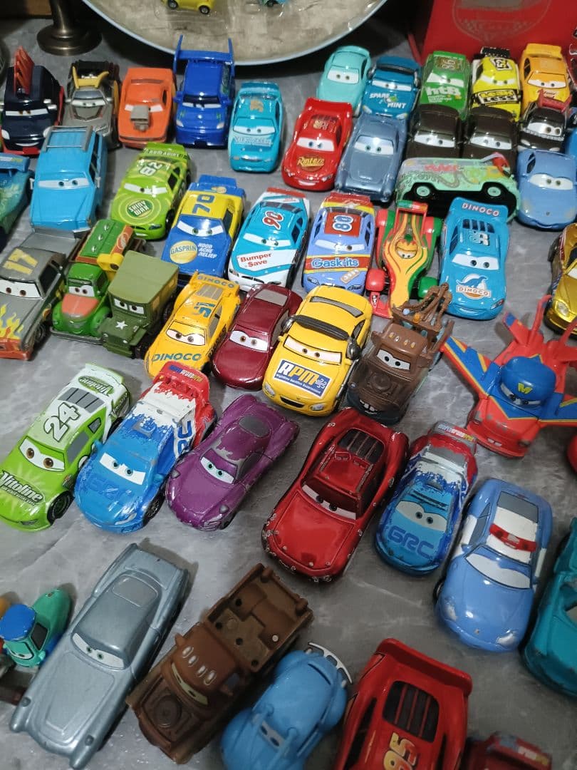 み*る様 カーズ　ミニカー　 ピストンカップセット　トミカ　マテル　カスタムタイ