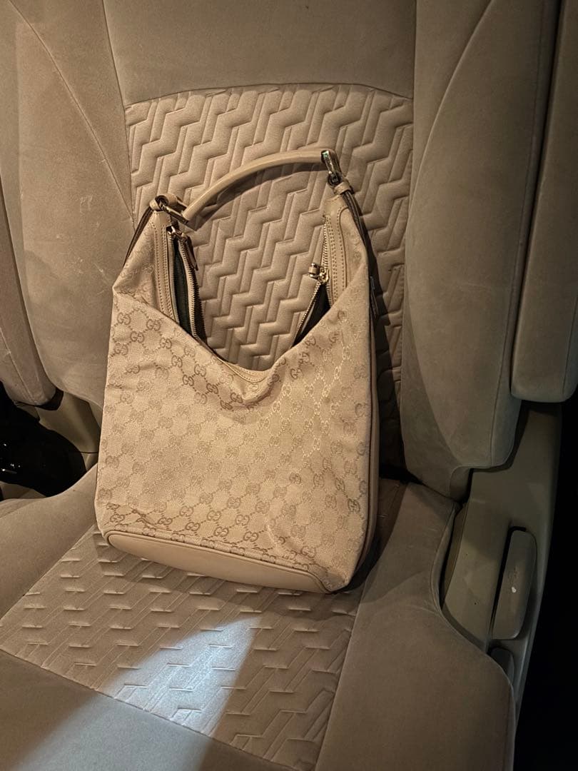 最終値下げ　Gucci グッチ　GG柄　ベージュ ショルダー　レディース　極美品