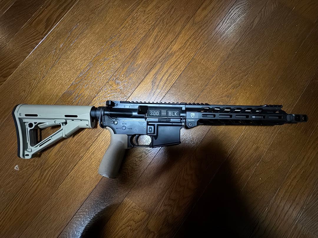 東京マルイCQB-Rガスブローバック マガジン1本、純正部品付属