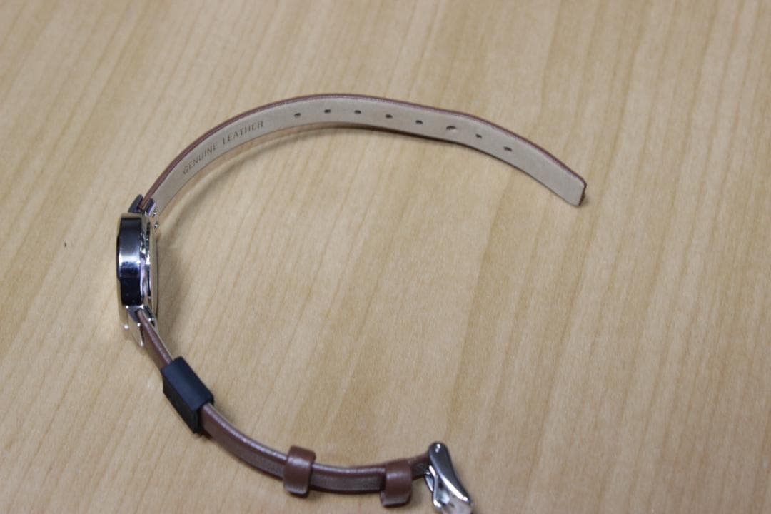 【新品】 BERING レディース 腕時計 ソーラー 14424-504