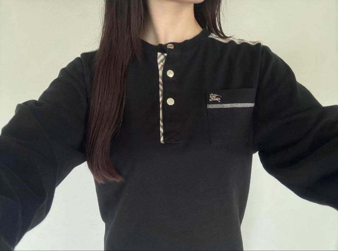 BURBERRY 長袖Tシャツ ブラック♡