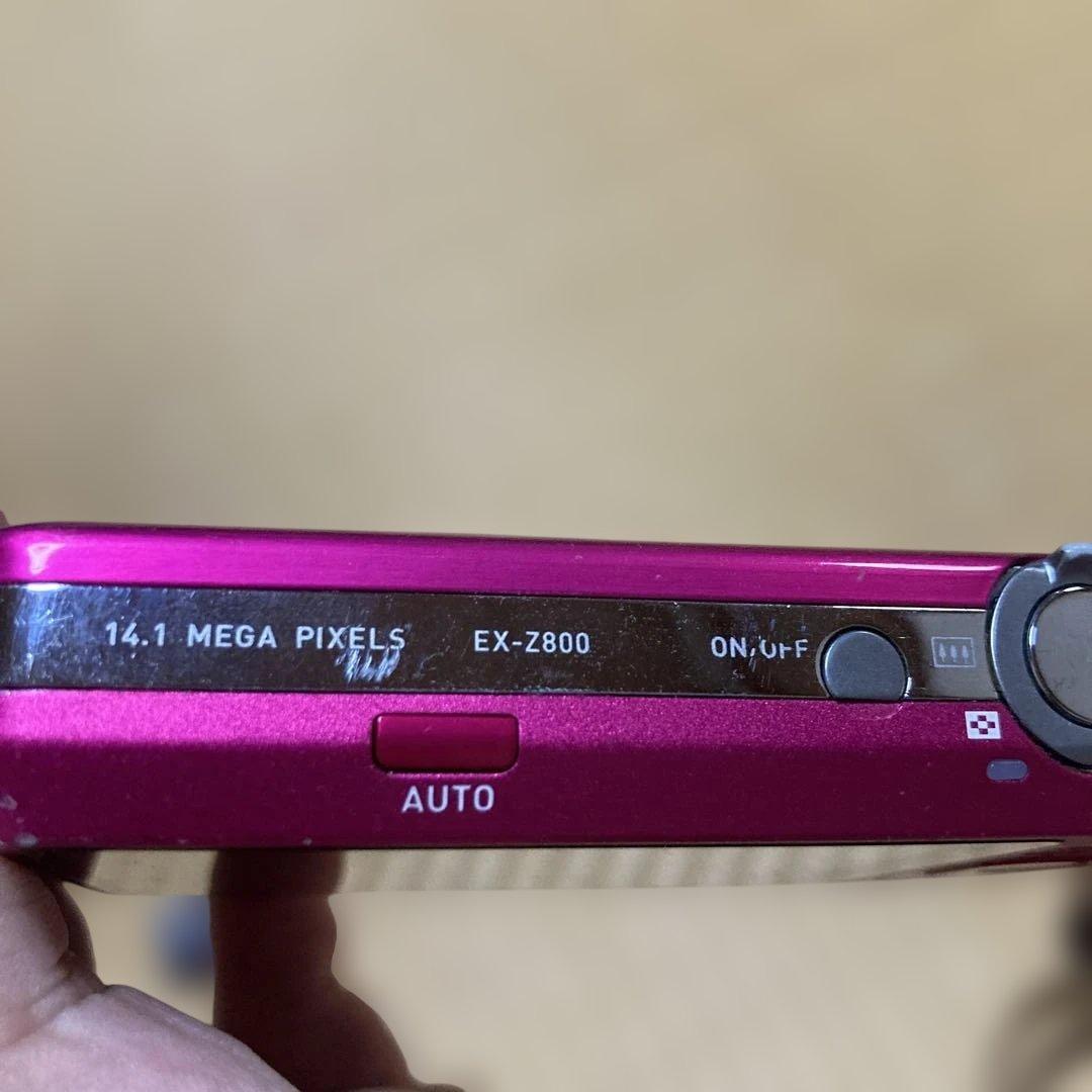 カシオEXILIM デジカメ　EX-Z800