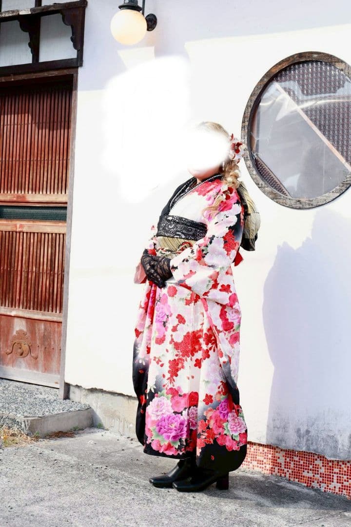 振袖フルセット　ギャル　 黒赤花柄 絹素材