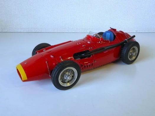 特価 CMC (1/18) マセラティ250F