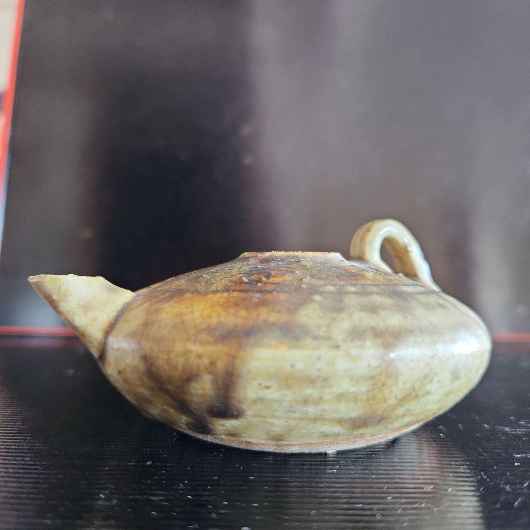 古瀬戸自然灰秞下陰花文水滴