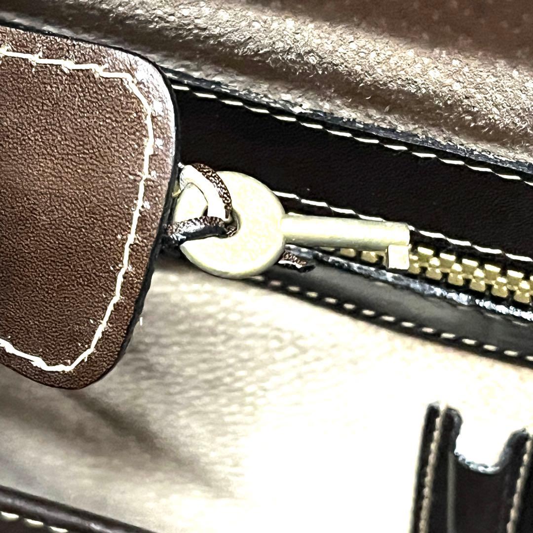 ★美品★DELLGA★定価18万円★ヴィンテージ★レザーダレスバッグ★イタリア製