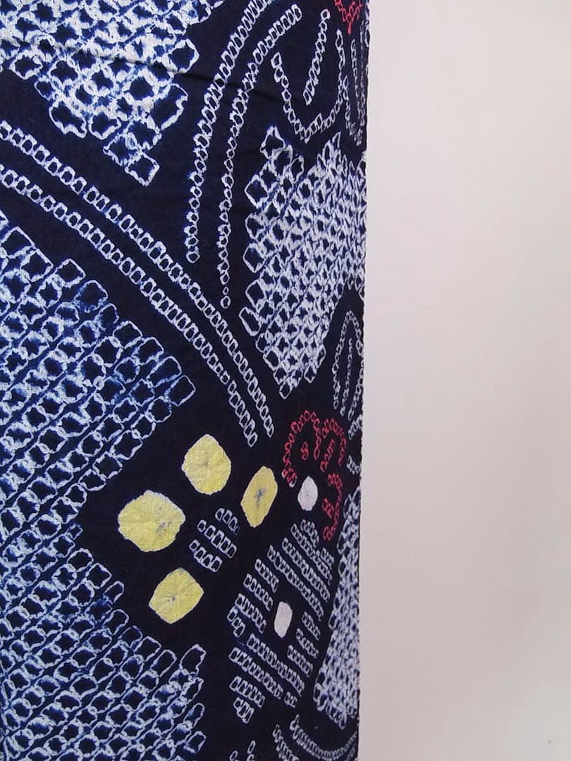 美品　有松絞り浴衣　花文様　蜘蛛絞り　藍染　夏にぴったりの涼やか浴衣　SS寸