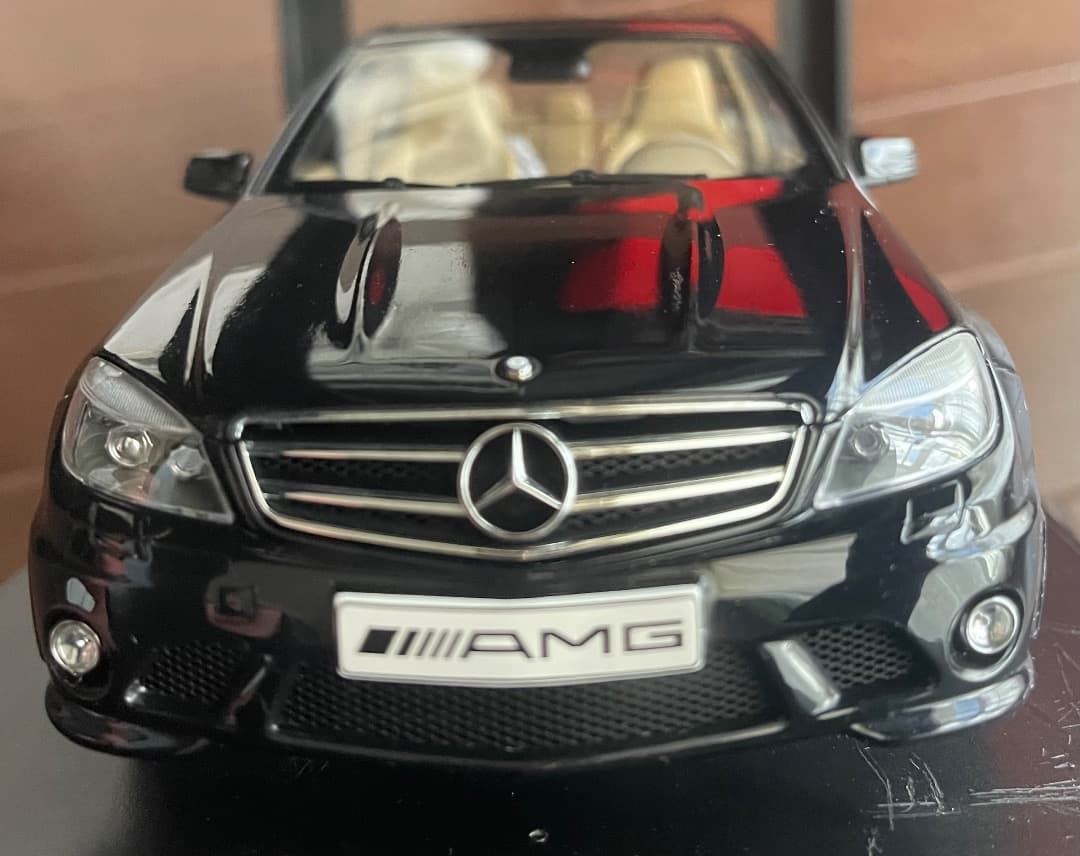 ミニカー AUTOart Mercedes-Benz C63 AMG 1/18