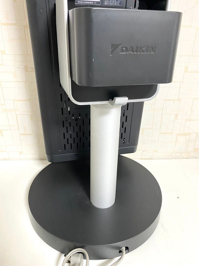 DAIKIN ダイキン 遠赤外線暖房機 ERFT11WS-H 2019年製