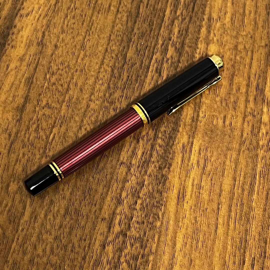 Pelikan ペリカン　ボールペン　スーべレーン　赤