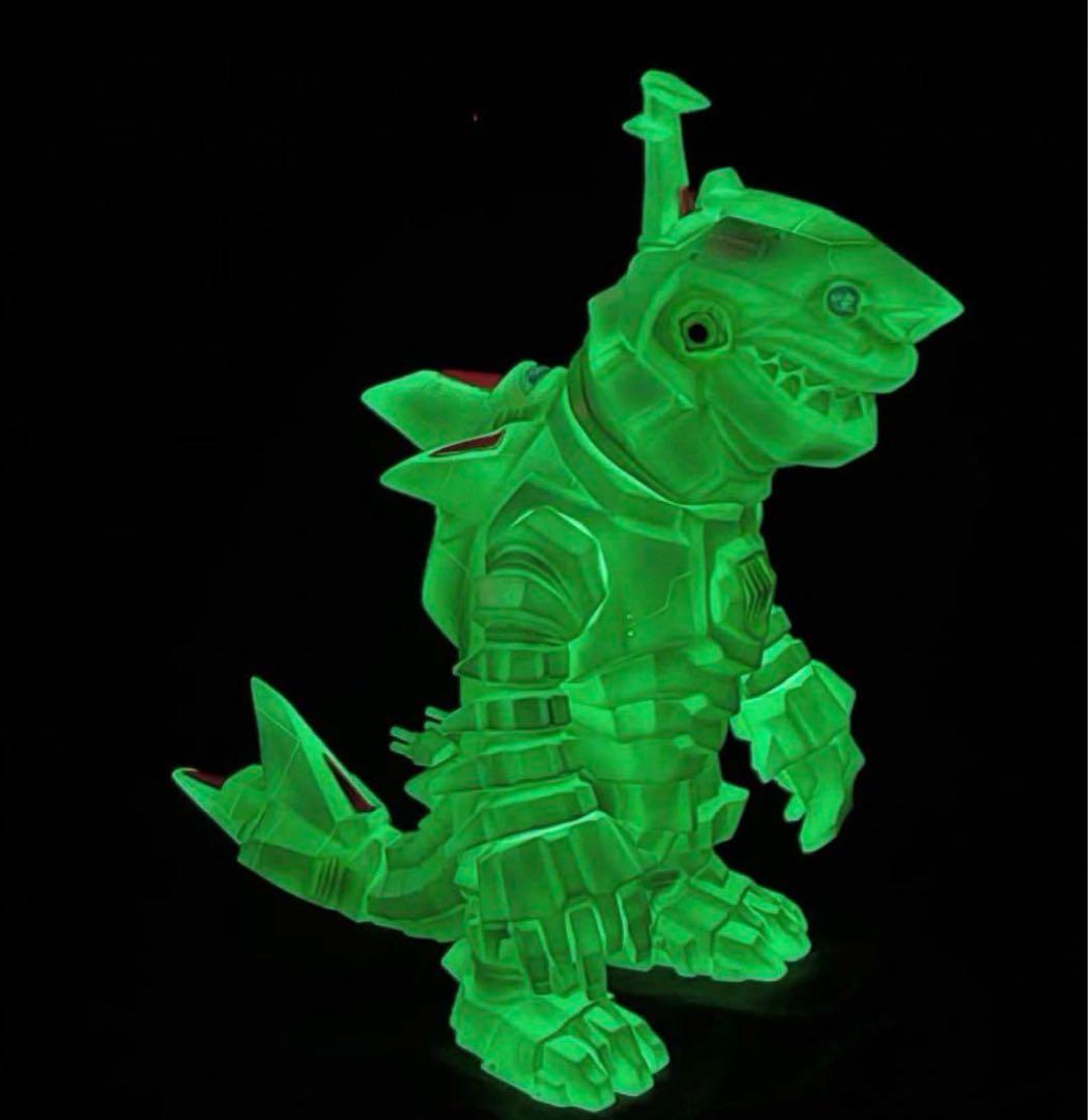 J*m様 メディコムトイ medicomtoy 抽選当選品 メカイサンダー