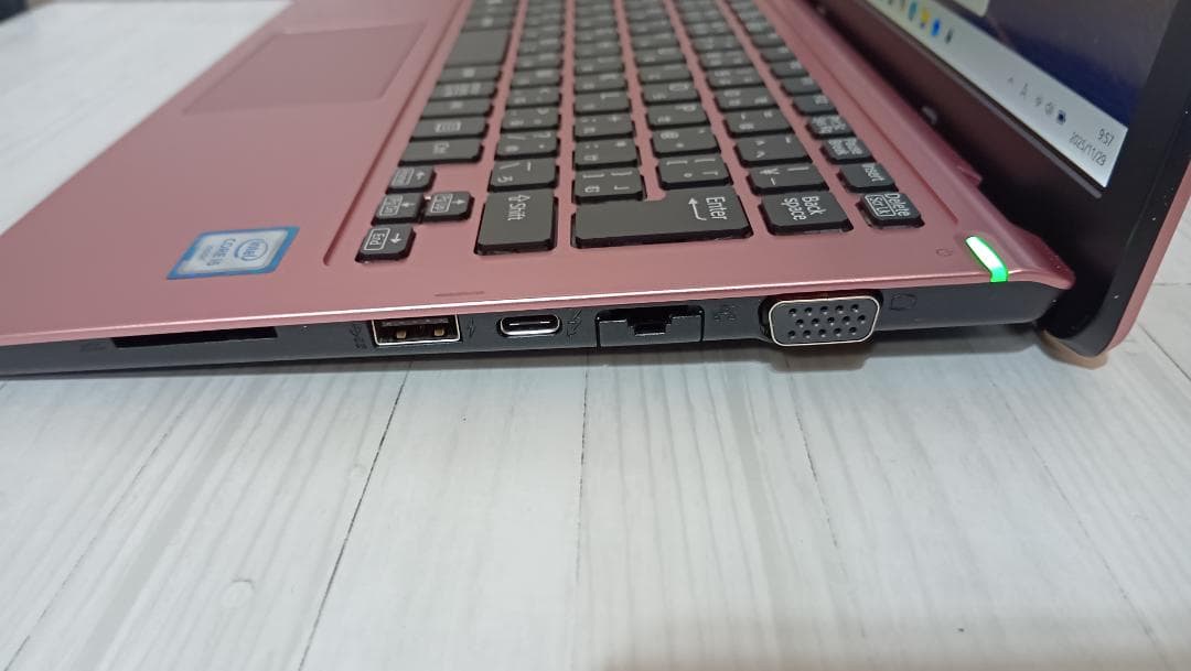 ピンキーなVaio VJS111 第6世代i5 美品