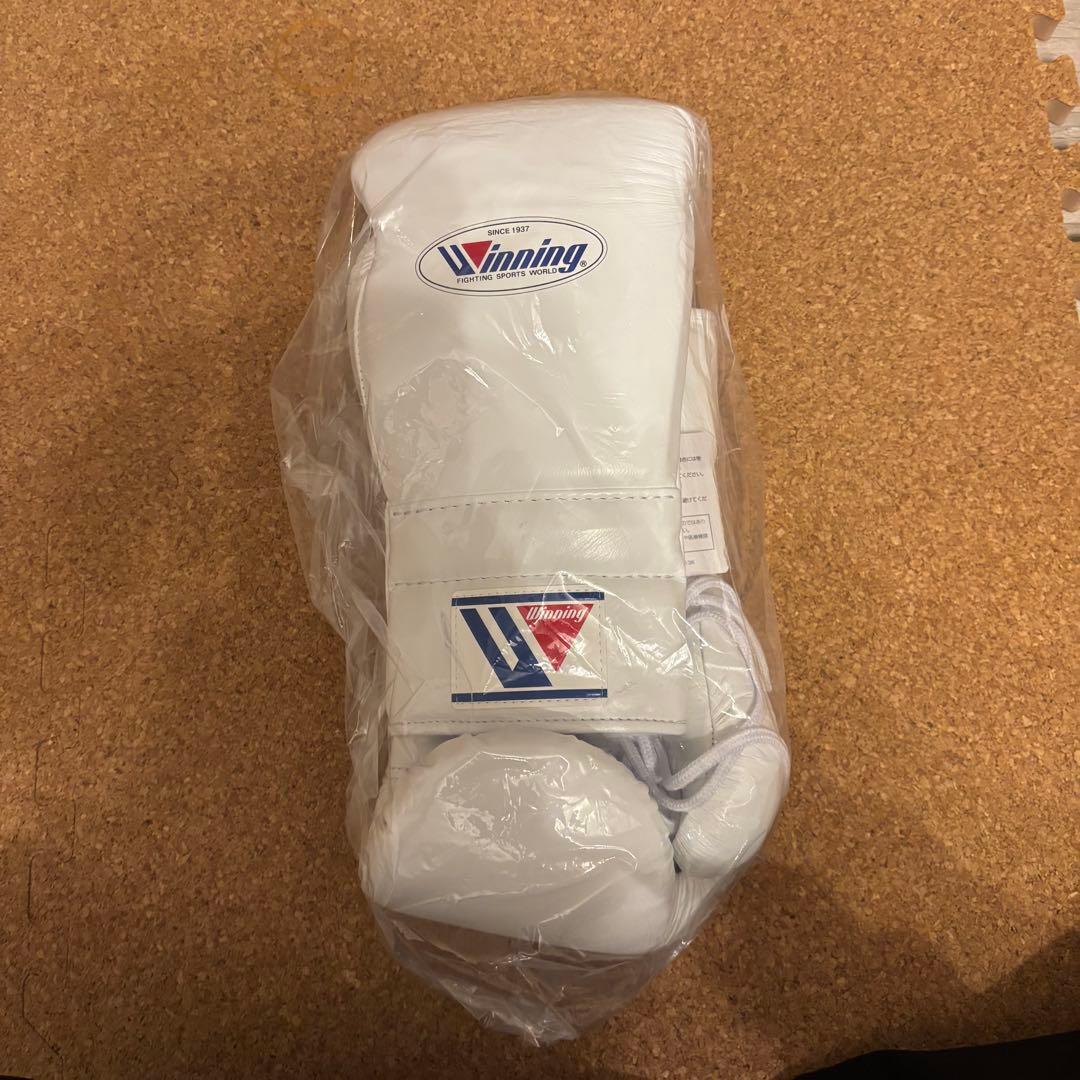 正規品 新品未使用winning ボクシンググローブ 14oz ホワイト 紐式