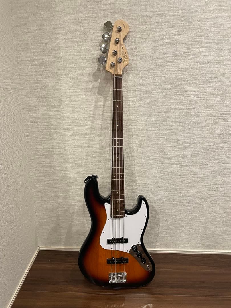 Squier Jazz Bass Affinity サンバースト Fender
