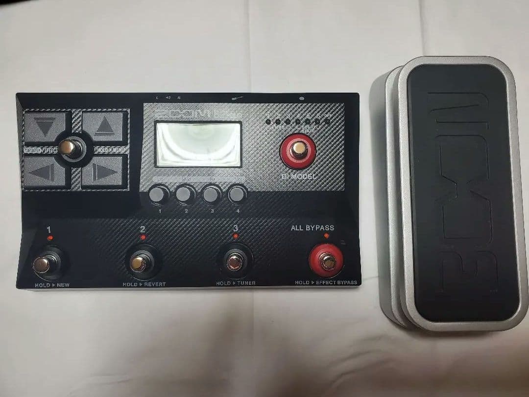 ZOOM B2 FOUR ベースエフェクター