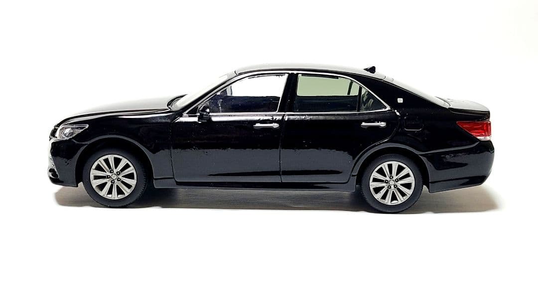 トヨタ 210系クラウンアスリートG後期 カラーサンプル