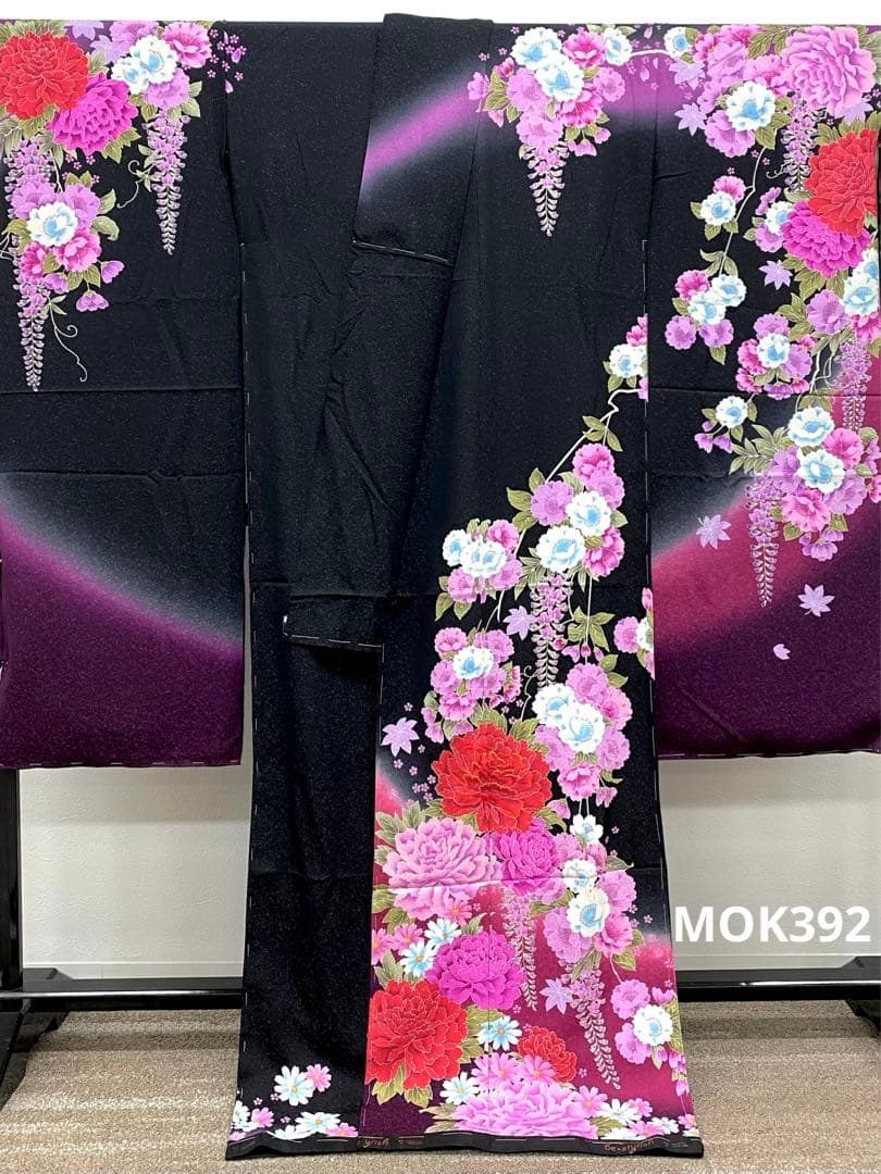 振袖 仮絵羽 銀通し 刺繍 紋意匠 牡丹 藤 正絹 未仕立て品 八掛付き