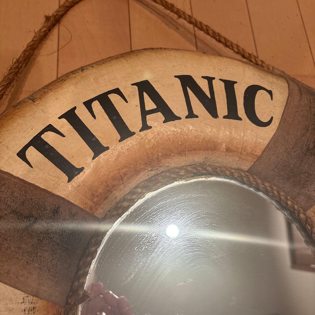 Titanic London ミラー付きライフセーバー