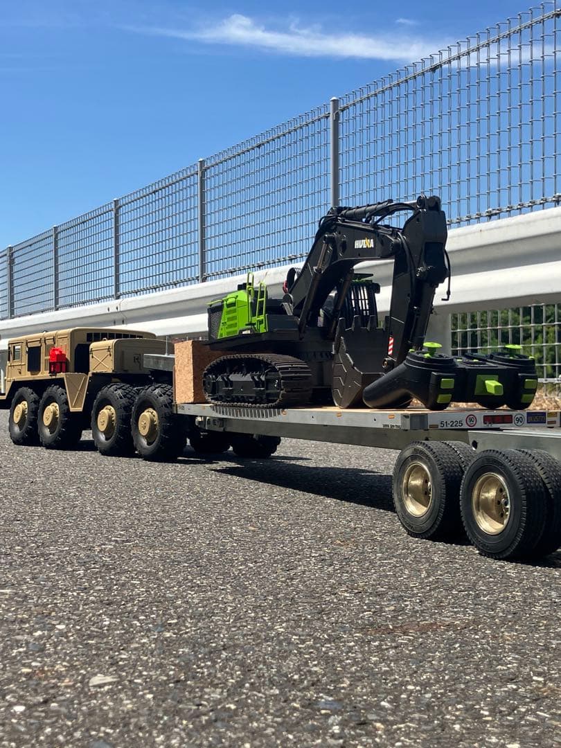 Huina 1953 ショベルカー