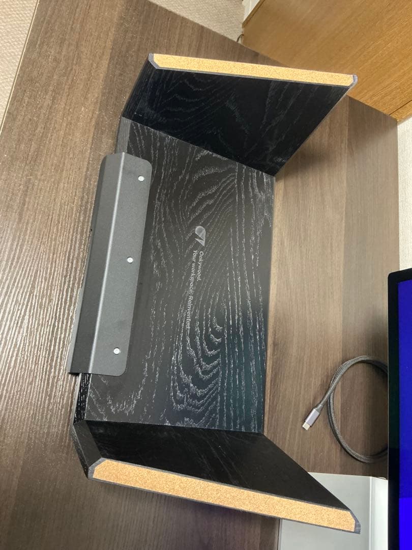 Oakywood Laptop Stand (MacBookスタンド)