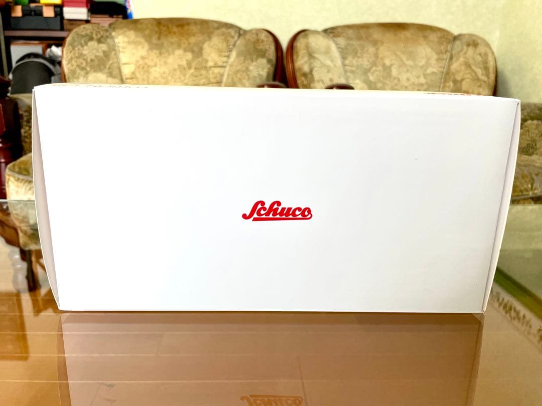 価格変更 1/18 シュコー ポルシェ911S クーペ1973ブラック 未展示品