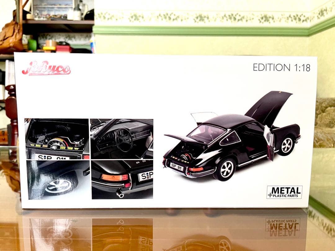 価格変更 1/18 シュコー ポルシェ911S クーペ1973ブラック 未展示品