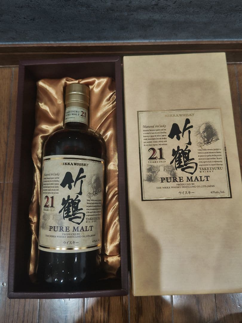 竹鶴 21年 ピュアモルト 化粧箱入り