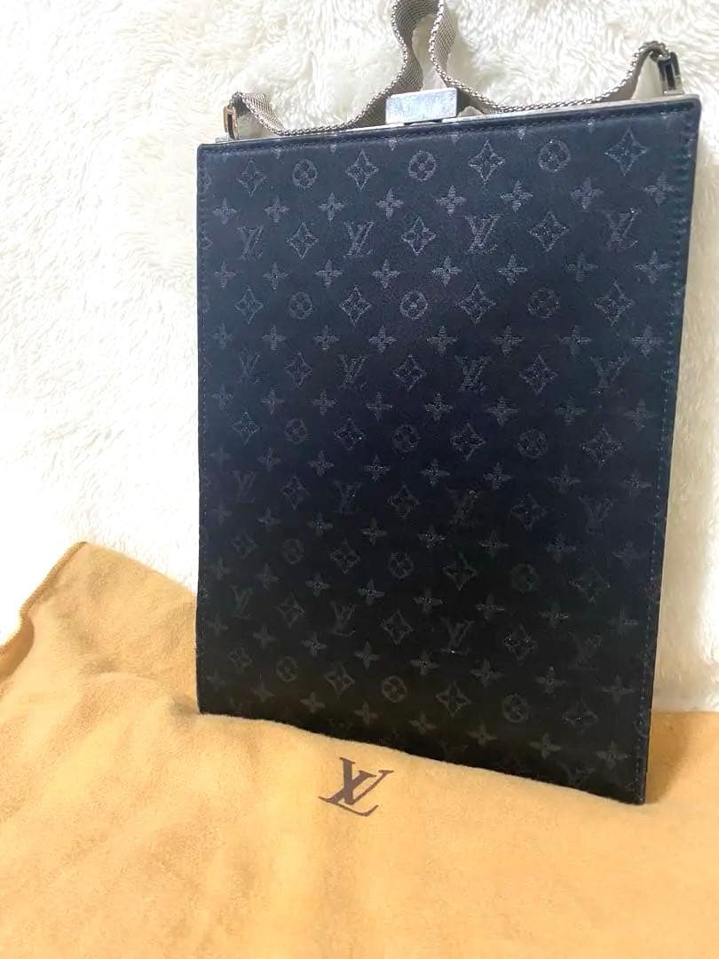 Louis Vuitton パーティーバッグ 黒