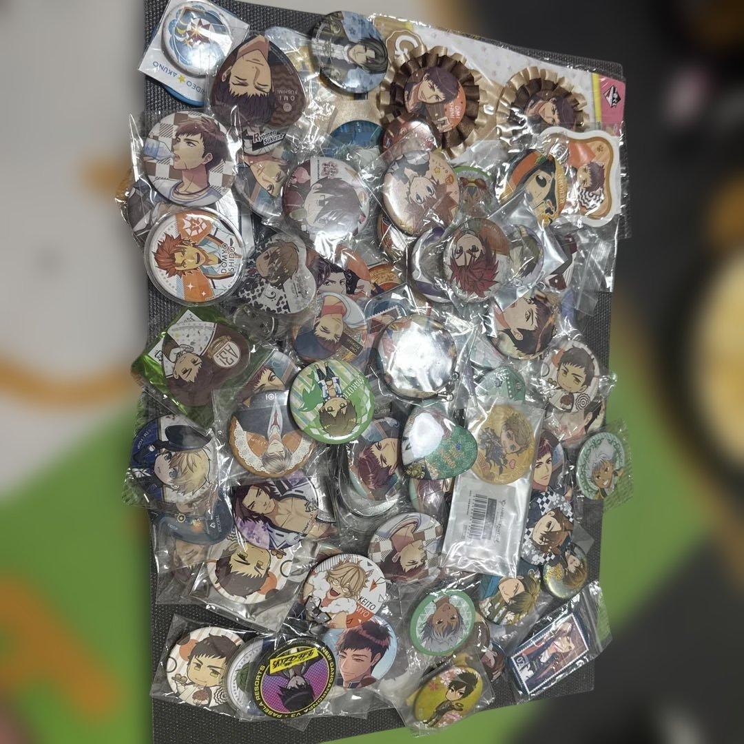 アニメキャラクター ピンバッジ 約100以上個セット