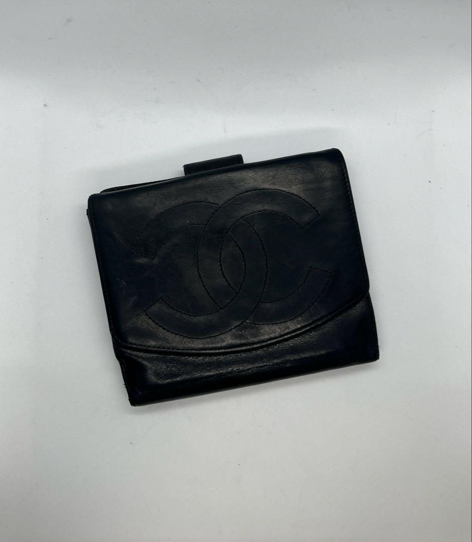 CHANEL　シャネル　二つ折り財布　ココマーク　ラムスキン/604