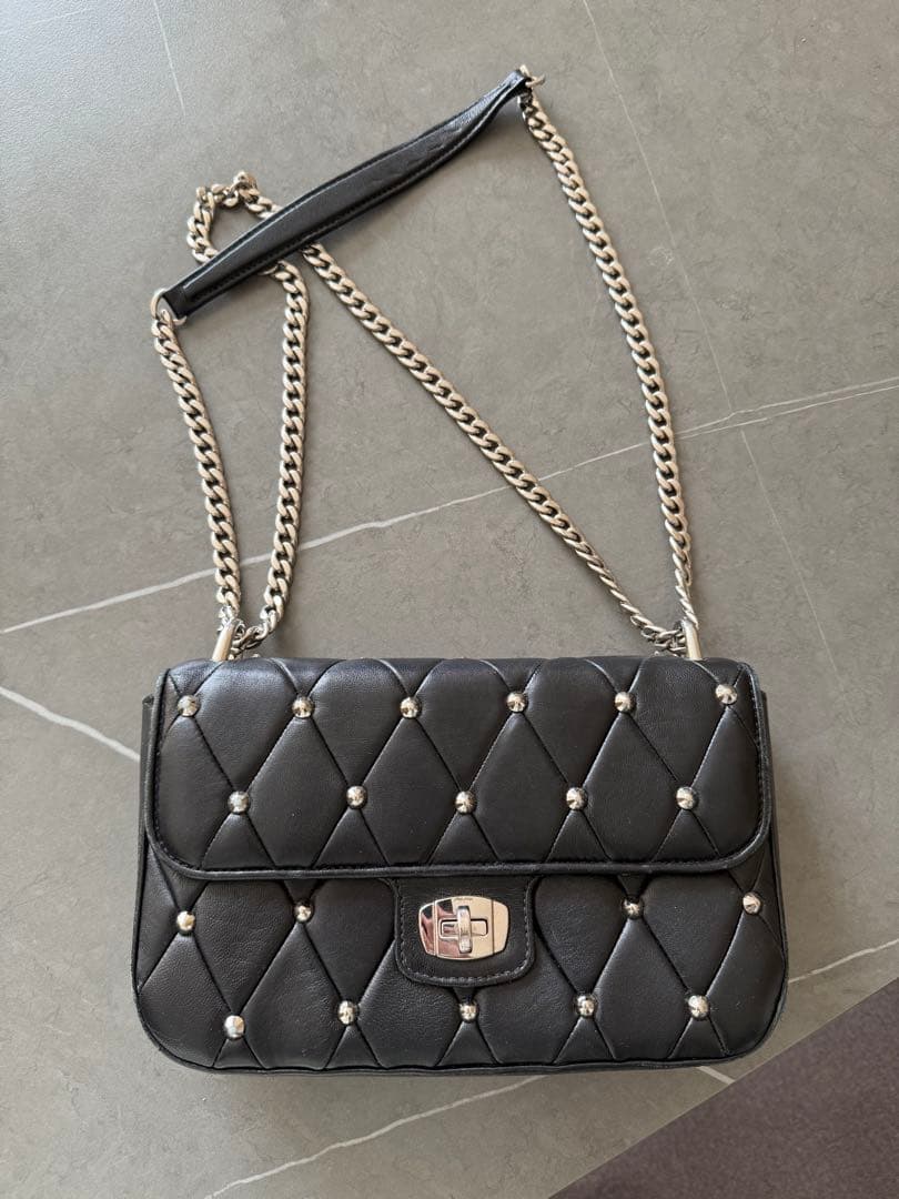 MIU MIU ブラック ショルダーバッグ